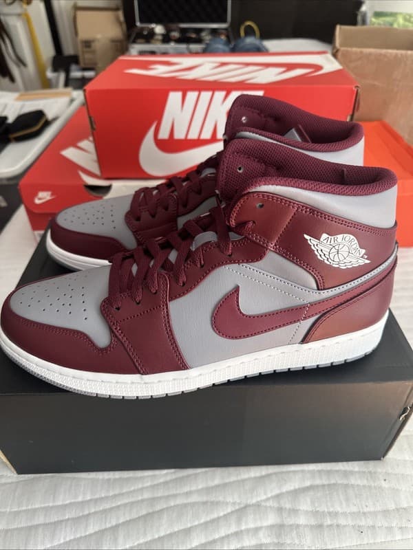 AIR JORDAN 1 MID / Men's Size 13 / DQ8426615 / Cherrywood