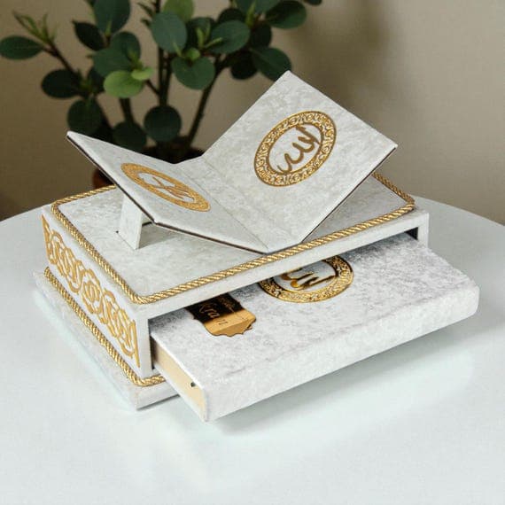 Personalized Quran Set with Desk Stand Quran Stand Islamic Gift Set Muslim Gift Islamic Wedding Gift Birthday Gift Umrah Gift Velvet Covered